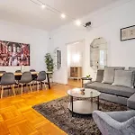 Apartment Exclusive 4 Bedrooms In Brera