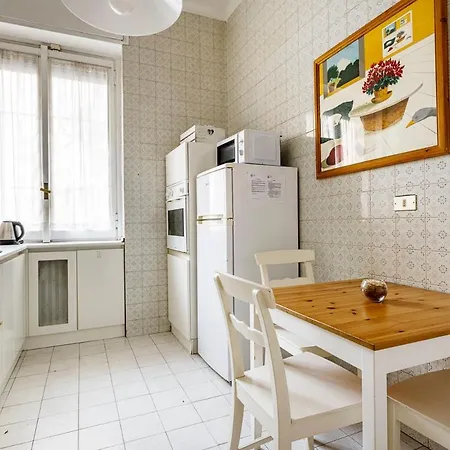 Exclusive 4 Bedrooms In Brera Apartamento