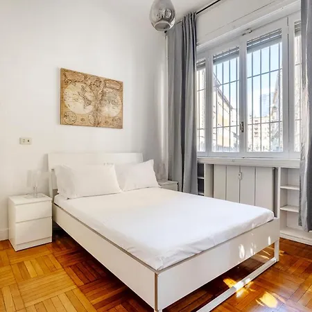 Exclusive 4 Bedrooms In Brera * Milão
